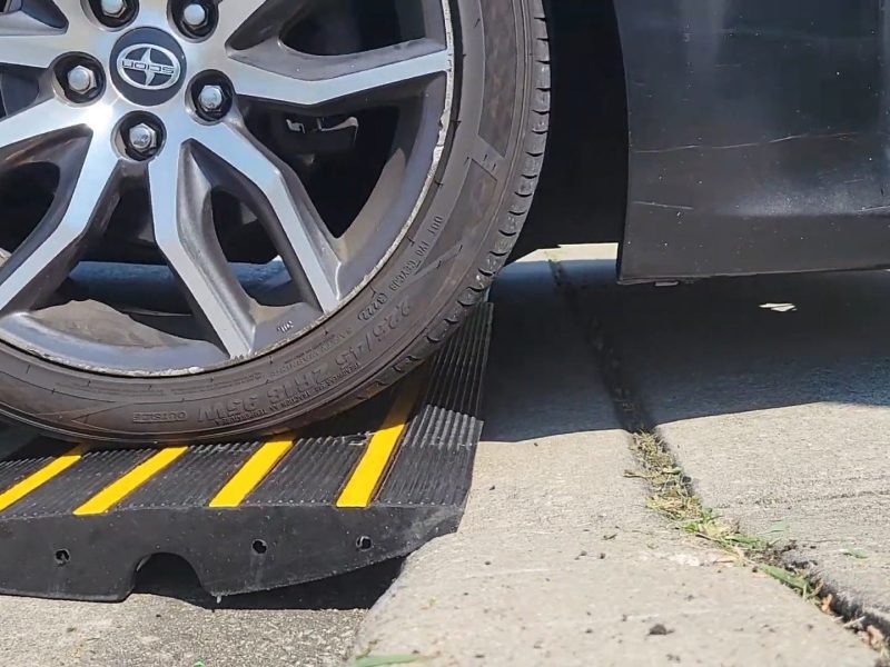 best-rubber-ramp-for-low-car-clearance-scrape-prevention-driveway-entry