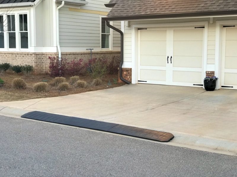 rubber-driveway-ramp-for-low-cars-1