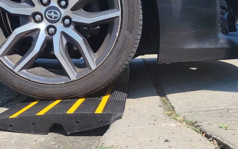 best-rubber-ramp-for-low-car-clearance-scrape-prevention-driveway-entry