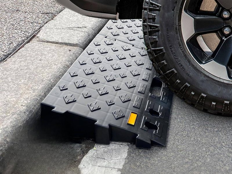 heavy-duty-plastic-car-curb-ramps-for-square-curbs