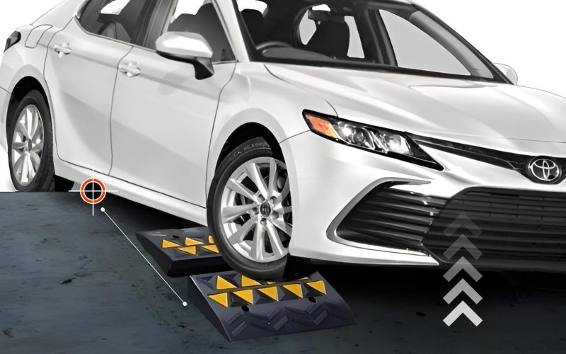 rubber-car-ramps-for-mid-driveway-clearance--avoid-straddle-scraping-bottom (2)