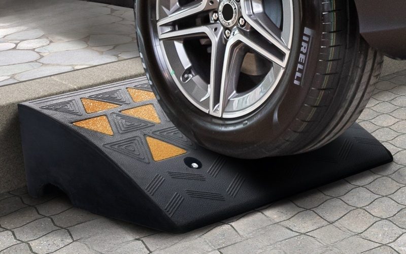 rubber-ramp-for-square-curbs