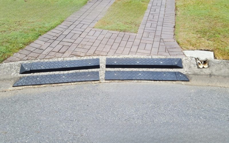 Rubber-Driveway-Ramps-to-Prevent-Bottoming-Out-Cars