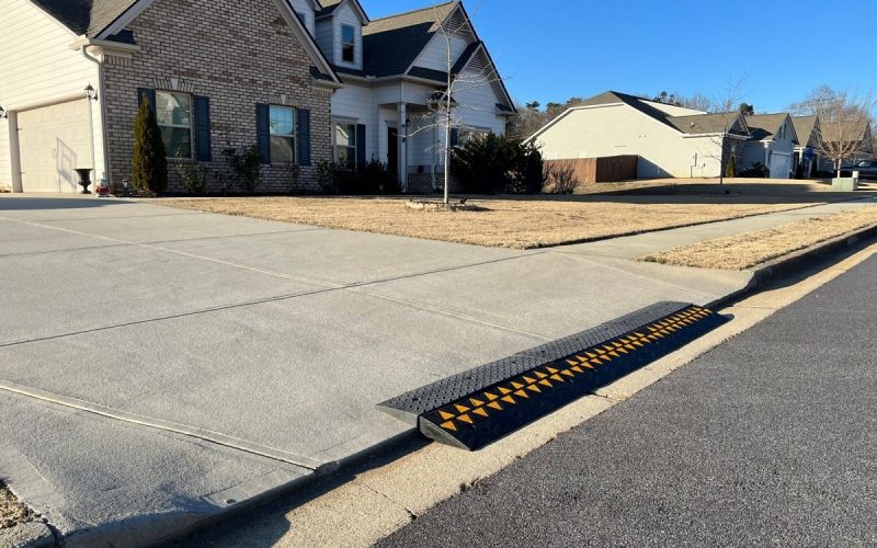 driveway-apron-clearance-solution-rubber-curb-ramps