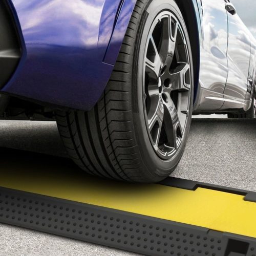 car ramp for steep inclines to prevent undercarriage scraping
